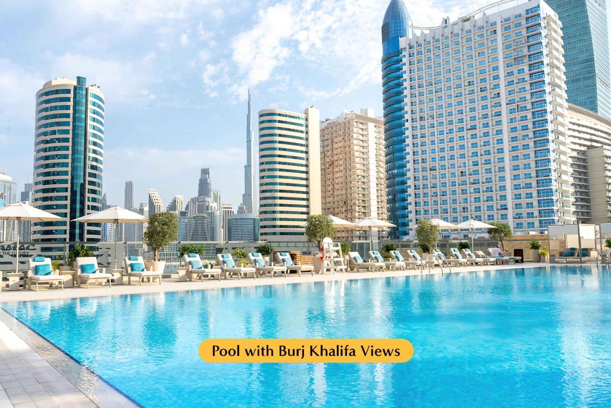 The First Collection Dubai Business Bay酒店 外观 照片 Pool with Burj Khalifa views