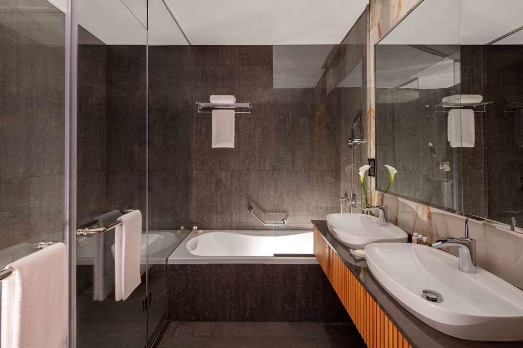 The First Collection Dubai Business Bay酒店 客房 照片 Bathroom